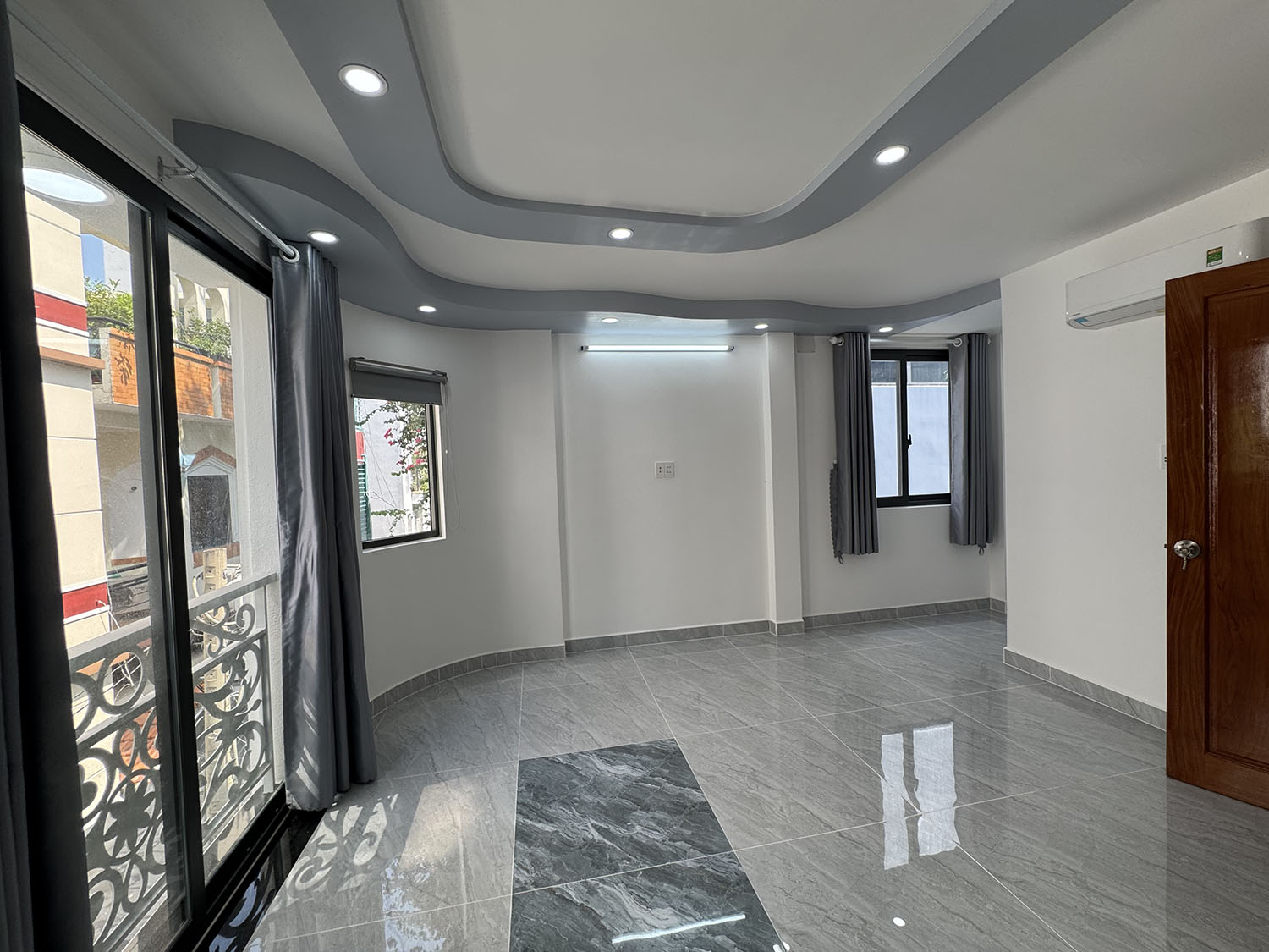 Siêu phẩm biệt thự mini góc 2 mặt tiền, 3 lầu, xây mới 100%, hẻm đẹp khu cao cấp Lê Văn Sỹ, Quận 3